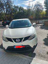 Nissan Qashqai 1,5bianco perla