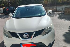 Nissan Qashqai 1,5bianco perla