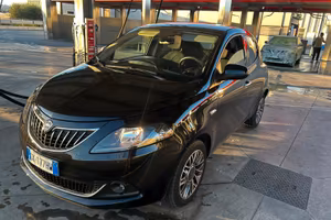 Lancia y