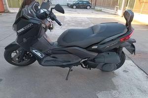 Yamaha X-Max 250 - 2015 MOMODESIGN