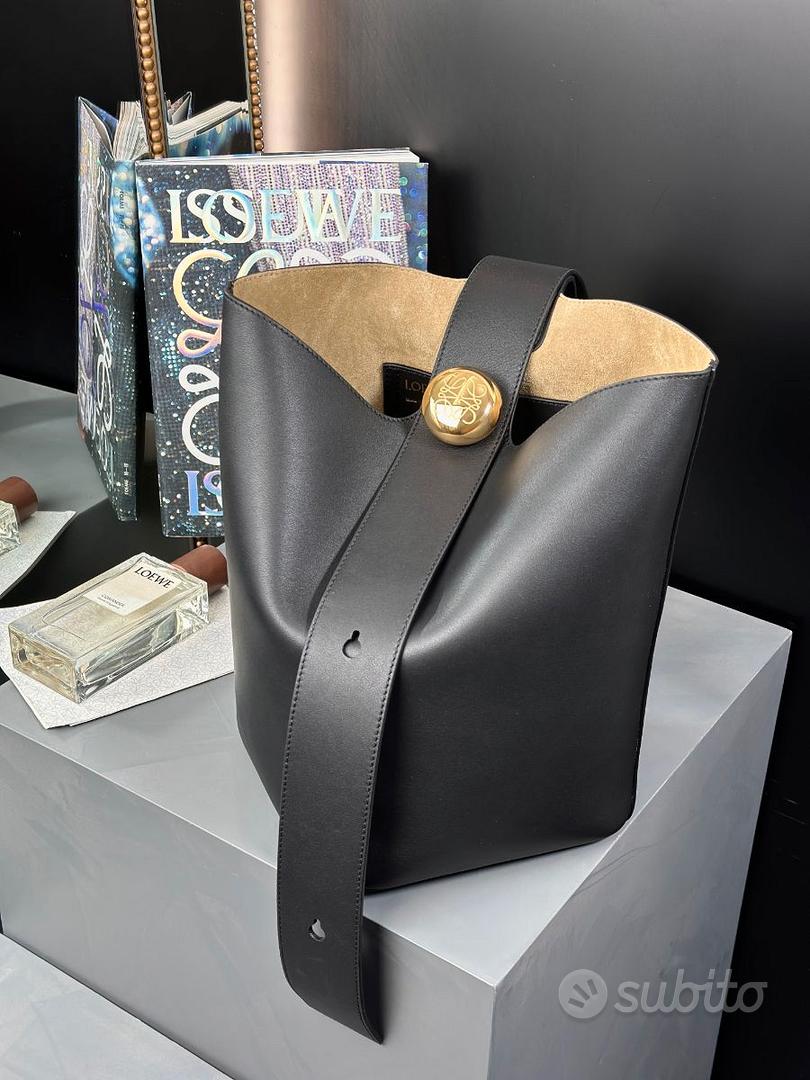 Borsa a secchiello Loewe Pebble media - Abbigliamento e