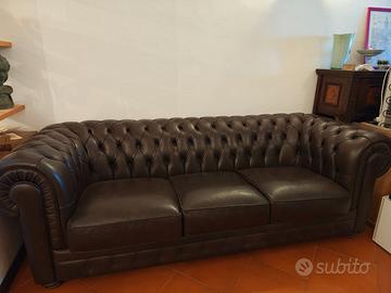 Divano Chesterfield 3 posti in pelle