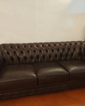 Divano Chesterfield 3 posti in pelle