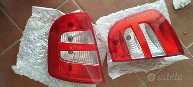 coppia fanali pos dx sx skoda fabia 6y6945095 6y69