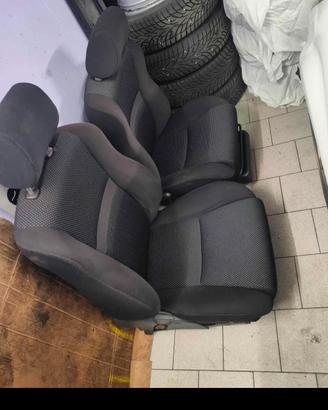 sedili yaris ts