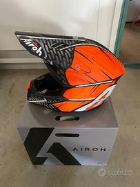 Casco Airoh tg XL + masch. Oakey usati pochissimo