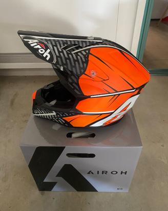 Casco Airoh tg XL + masch. Oakey usati pochissimo