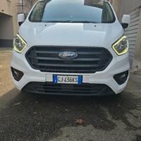 FORD TRANSIT CUSTOM  6 posti passo lungo Autocarro