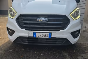 FORD TRANSIT CUSTOM  6 posti passo lungo Autocarro