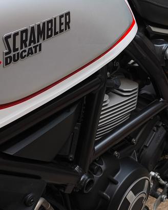 Ducati Scrambler Desert Sled (White Mirage)
