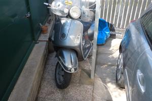 Piaggio Vespa 200 L - 2004