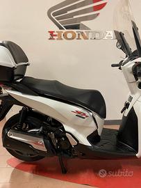 honda sh 125 - scooter  Motomarche Latini - moto scooter Senigallia