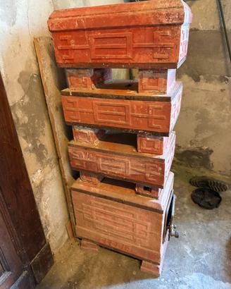 Stufa a legna in terracotta ..