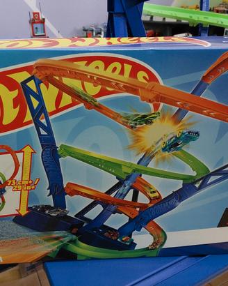 PISTA HOT WHEELS CYCLONE