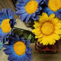 fiori in tessuto e lavorati a maglia