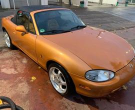 Mazda MX-5 1.6i 16V cat