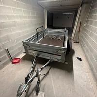 Carrello di traino per auto