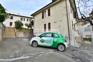 Appartamento piano rialzato con cantina in zona st