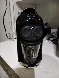 Macchina del caffè  Lavazza a modo mio