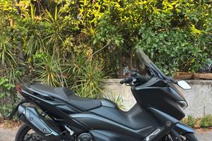 T-MAX 560