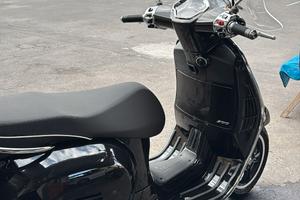 Piaggio Vespa 300 GTS - 2024