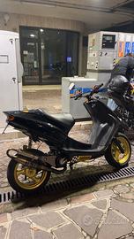 Aprilia sr