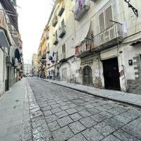 MONOLOCALE A TORRE DEL GRECO