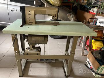 Macchina da cucire industriale