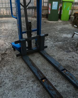 carrello sollevatore  