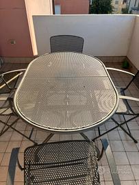 Tavolo da giardino con 4 poltrone