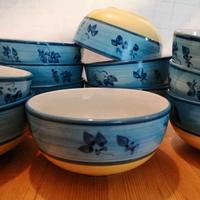 Ciotole in ceramica dipinte a mano. Nuove.