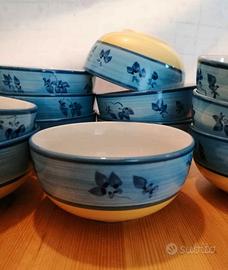 Ciotole in ceramica dipinte a mano. Nuove.