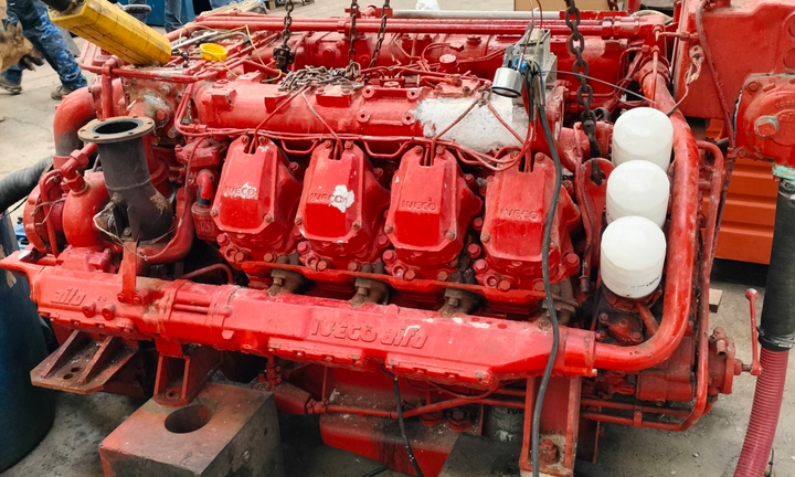 AIFO 8281 SRM 44 - 430 HP da lavoro