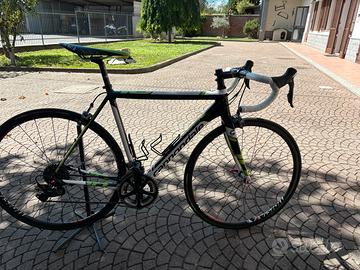 Bici da corsa cannondale CAAD 10