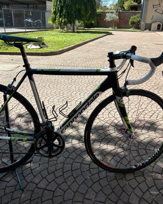 Bici da corsa cannondale CAAD 10