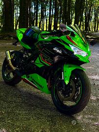 Kawasaki Ninja ZX-4RR