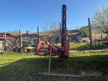 Falciatrice a barra laterale per trattore