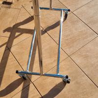 Appendiabiti  con ruote