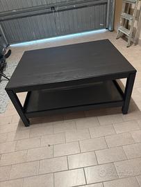 Tavolino da salotto.