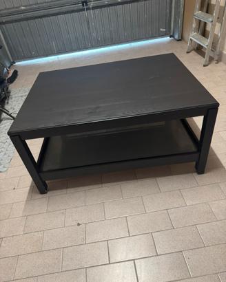 Tavolino da salotto.