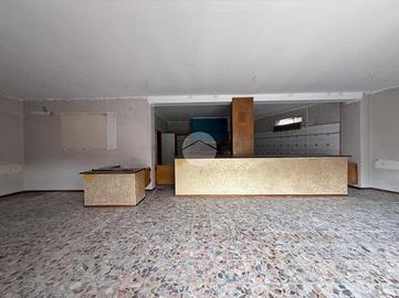 NEGOZIO A AZZANO SAN PAOLO