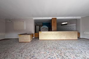 NEGOZIO A AZZANO SAN PAOLO