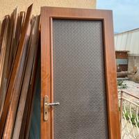 Porte complete in legno