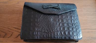 pochette anni 80 in pelle nera 