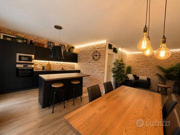 Appartamento di 115 m² con 3 locali e box auto a R