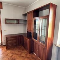 Mobile in legno angolare per soggiorno