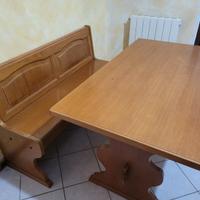 Tavolo e panca contenitore in legno massello