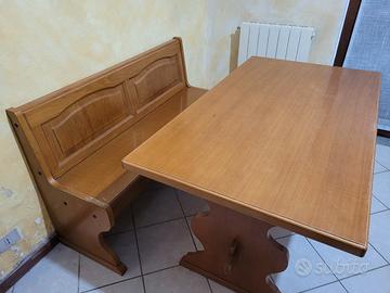 Tavolo e panca contenitore in legno massello