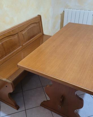Tavolo e panca contenitore in legno massello
