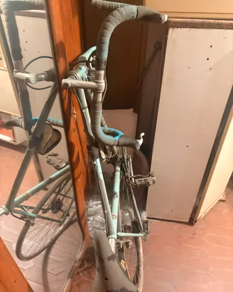 BIANCHI  CELESTE VINTAGE ANNI 80-BICICORSA ACCIAIO